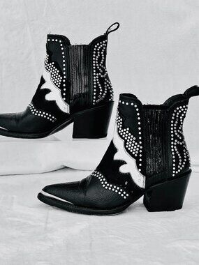 Mezcalero Chiara Womens Black White 5.5 Leather Fur Trim Pull on Ankle Boots Poi